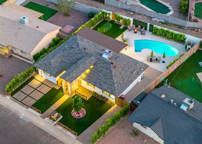 Holiday home New The Hensley On Hubbell *